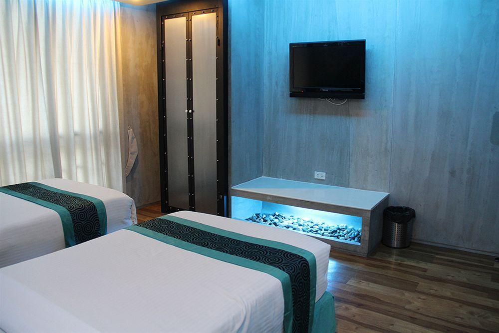 Blutique Hotel Banguecoque Exterior foto